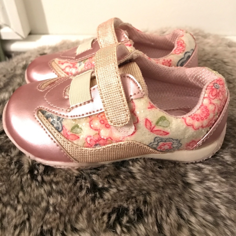Toddlers Size 6 Excellent